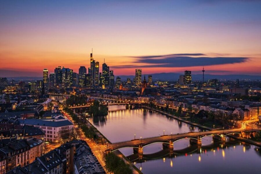 Frankfurt: Private custom tour with a local guide - Food ideas without turning the day into a restaurant tour