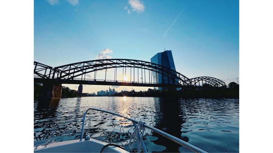 Frankfurt: Private Romantic Skyline Boat Tour - Frankfurt skyline at sunset, how the views really land