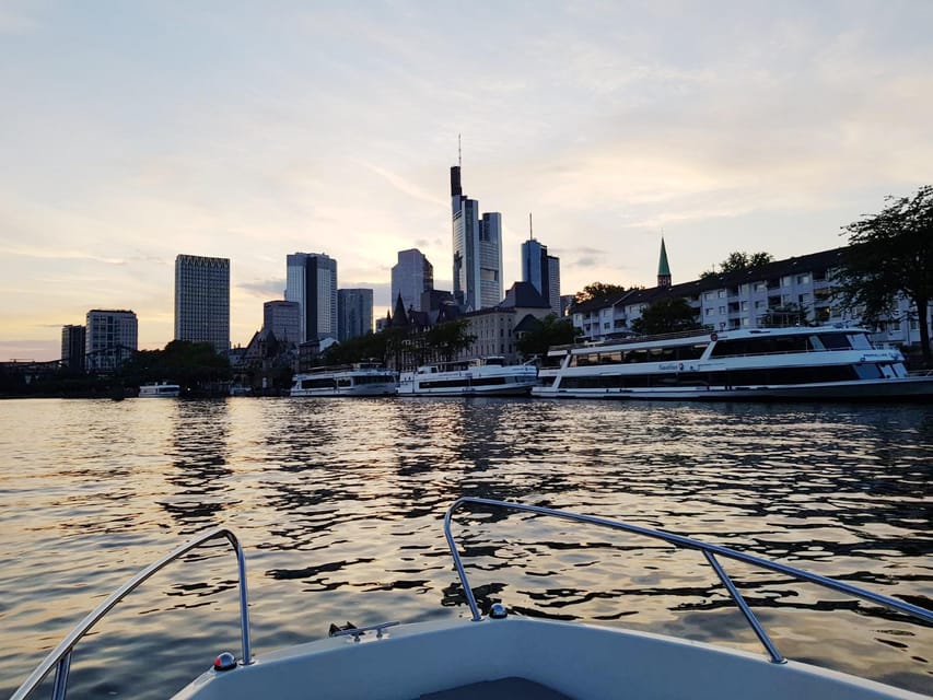 Frankfurt: Private Romantic Skyline Boat Tour - Ostend and the European Central Bank from the water