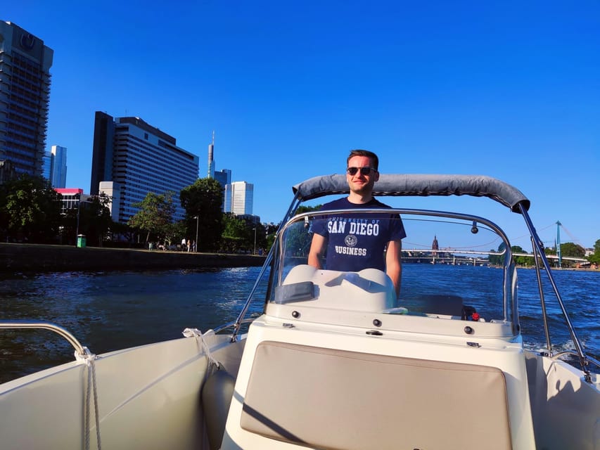Frankfurt: Private Skyline Sightseeing Boat Tour - Why a private Main river boat feels different in Frankfurt