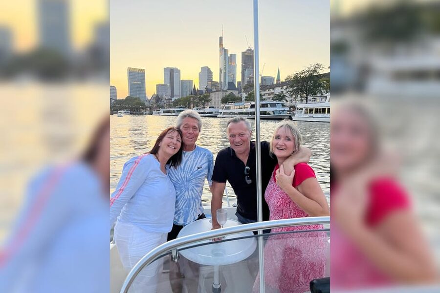 Frankfurt: Private Sport Boat Tour - Speed, Fun & Skyline - Starting at Städel Museum, Where the Main Turns Into a Playground