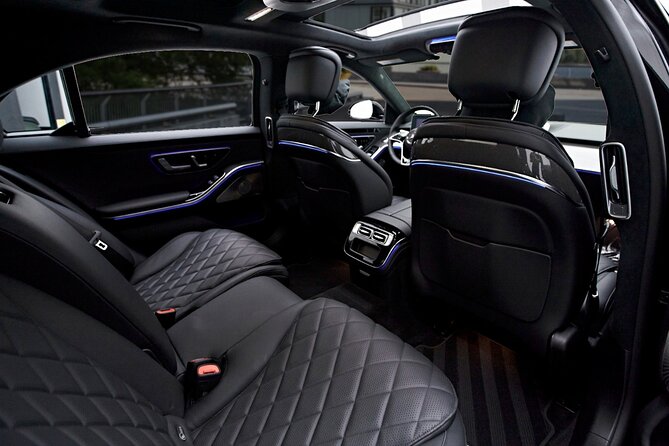 Frankfurt: Private Transfer to/from Airport and City - Inside the Car: Comfort, Bottled Water, and Real-World Limits