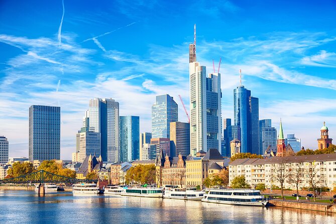 Frankfurt Private Walking Tour with Relaxing Cruise - Goetheplatz, Goethestraße, and the Old Opera Finale