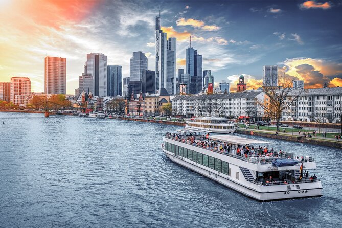 Frankfurt: Private Walking Tour with Relaxing Cruise - Römerberg timber houses and the Römer town hall in the old center