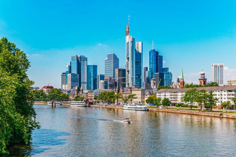 Frankfurt: River Main Sightseeing Cruise with Commentary - Frankfurt From the Main River, Without the Fuss