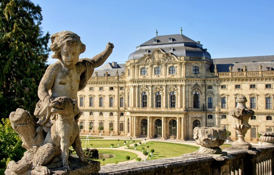 Frankfurt: Romantic Road & Rothenburg ob der Tauber Tour - How the day is paced, with real walking time where it counts