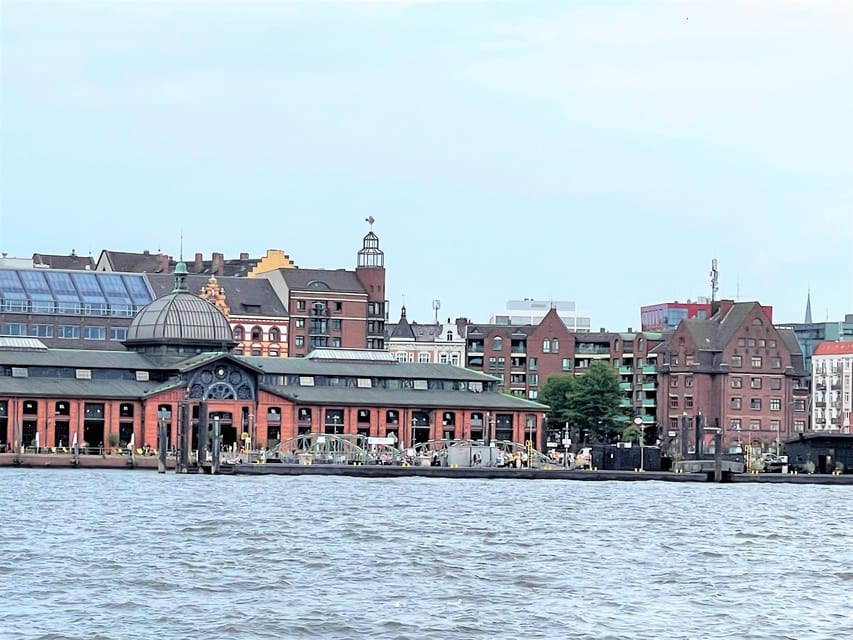 Free Tour: Port, Red Light District and Beatles. You decide how much to pay at the end - St. Pauli and the Red Light District: Know the Mood Before You Arrive