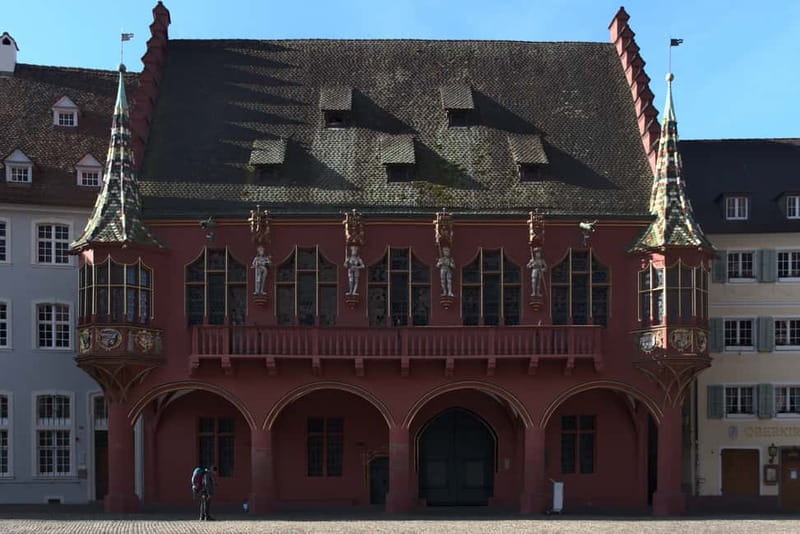 Freiburg City Tour: with visit of the Freiburg Minster - Freiburg Minster inside: stained glass, details, and an audio system that actually helps