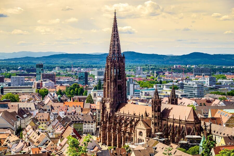 Freiburg: Exciting City Tour with sightseeing and history - Rathausplatz and Gerichtslaube, Where the Old Town Starts Making Sense