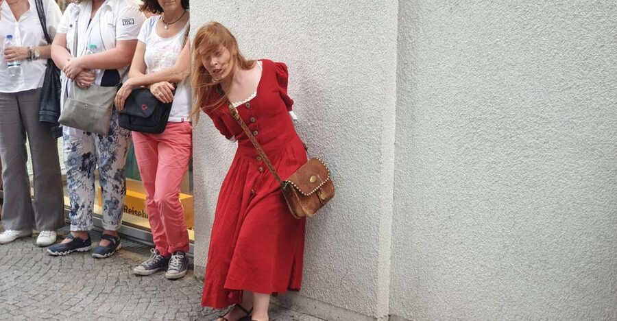 Freiburg: Guided City Tours with Actors - Two characters, one walk through Freiburg