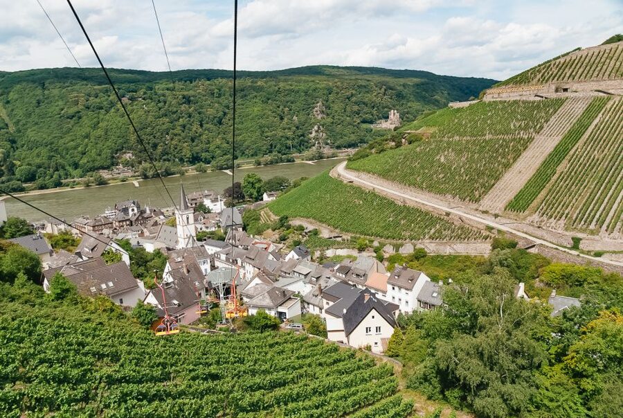 From Frankfurt: Rhine Valley Day Trip - Why the UNESCO stretch between Rüdesheim and St. Goarshausen works so well