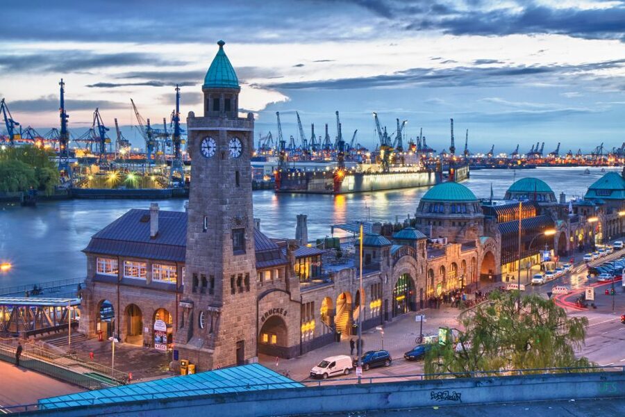 From Kiel: All-in-One Hamburg Shore Excursion - Old Town Walk: Town Hall and Trost Bridge Stops