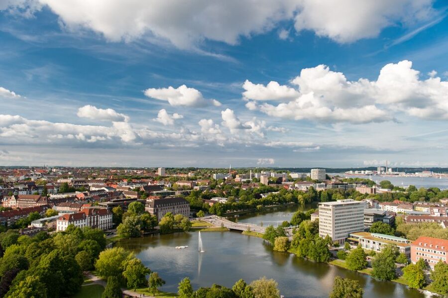 From Kiel: Lübeck Shore Excursion - Salt Storehouses, Market Streets, and the Town Hall in One Walk