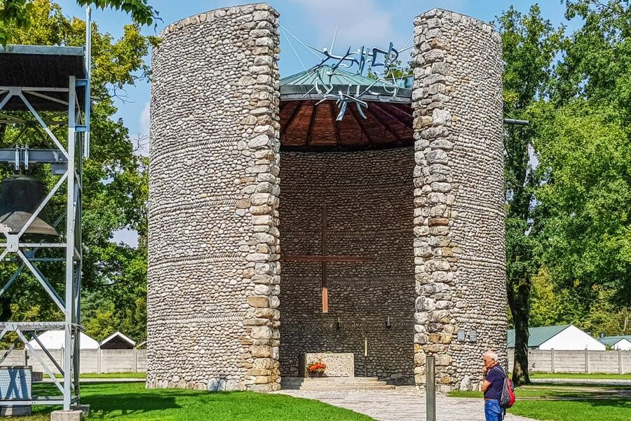 From Munich: Dachau Memorial Site Half-Day Trip - Food, Drinks, and the One Rule People Forget