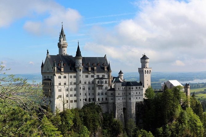 From Munich: Neuschwanstein Castle and Linderhof Private Tour - Why This Munich-to-Castles Day Feels Efficient