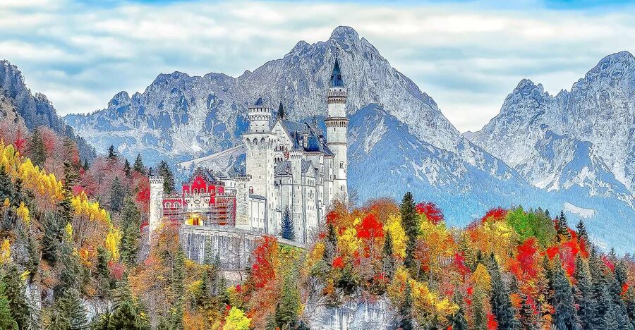 From Munich: Neuschwanstein Castle Full-Day Trip - Neuschwanstein Castle Grounds: Views First, Then the Story