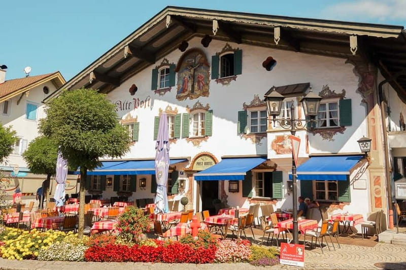 From Munich: Premium Neuschwanstein Castle & Linderhof Tour - Oberammergau: A Short Stop With Real Village Atmosphere