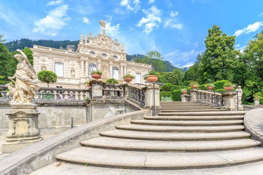 From Munich: Trip to Neuschwanstein & Linderhof in Spanish - Practical tips for comfort, photos, and smooth entry