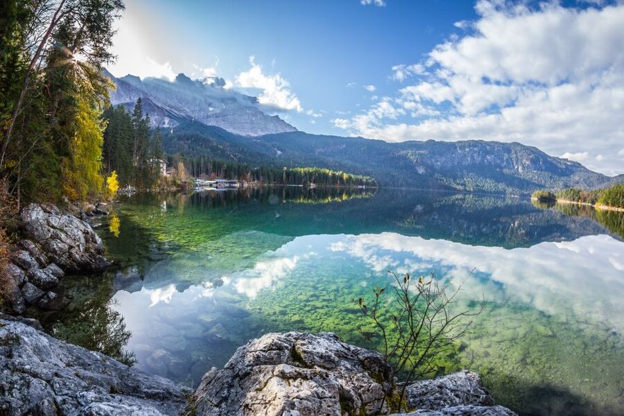 From Munich: Zugspitze Mountain Van Tour with Garmisch Town - Lunch at a Mountain Hut: Plan Your Time Like a Local
