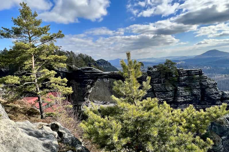 From Prague: Bohemian and Saxon Switzerland Full-Day Tour - Starting early, then settling into a small-group rhythm