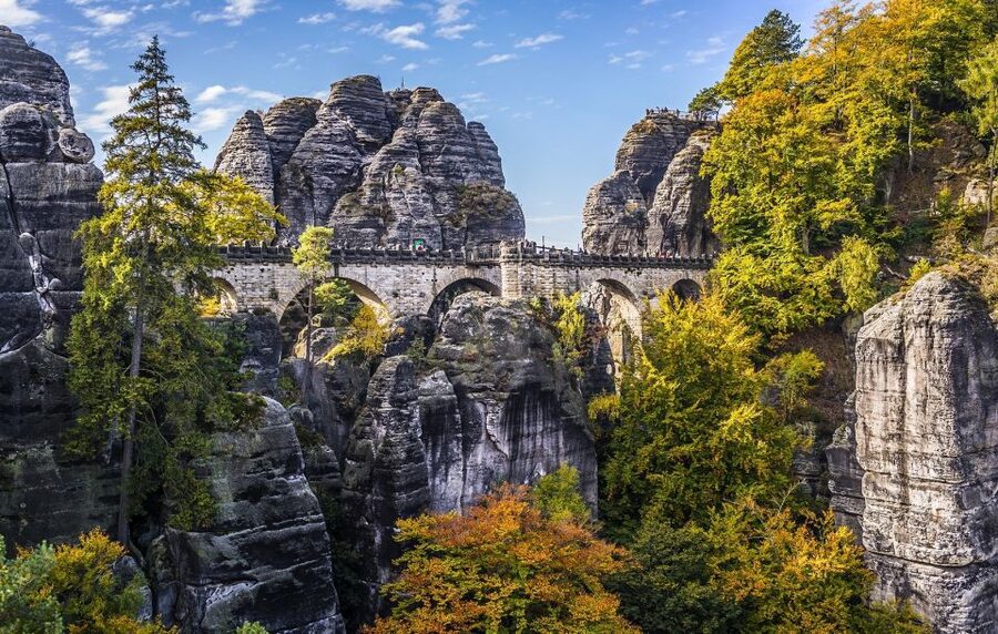 From Prague: Saxony and Bohemian Switzerland Walking Tour - Why this one-day Saxony and Bohemian Switzerland route feels efficient