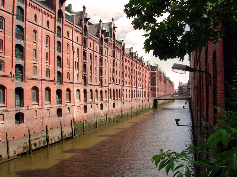 German Hamburg Historic City Center Pay-What-You-Want Tour - Key things that make this Hamburg walk worth your time