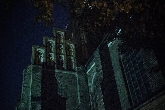 Gruseltour Berlin Haunted Ghost Walk 90-minute at Berlin Mitte city center - Nikolaiviertel stop: where the spooky stories have a home base