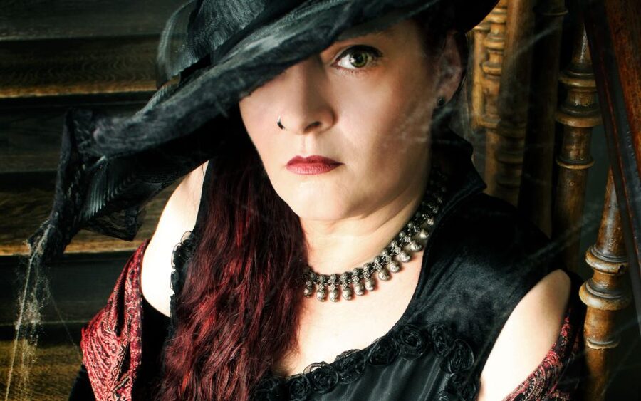 Gruseltour Leipzig: A Haunted Guided Tour - A 90-minute ghost walk starting at Augustusplatz 10