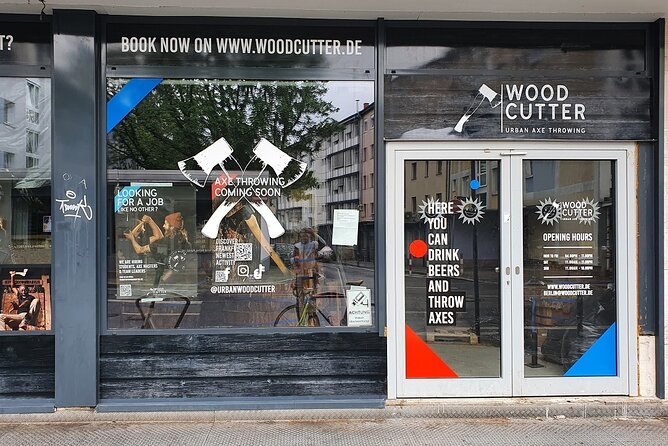 Guided Axe Throwing Experience in Frankfurt Altstadt - FAQ