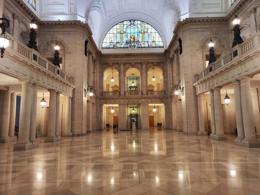 Guided tour of the Federal Administrative Court in Leipzig - Historic Courtrooms and the Reichstag Fire Trial Hall