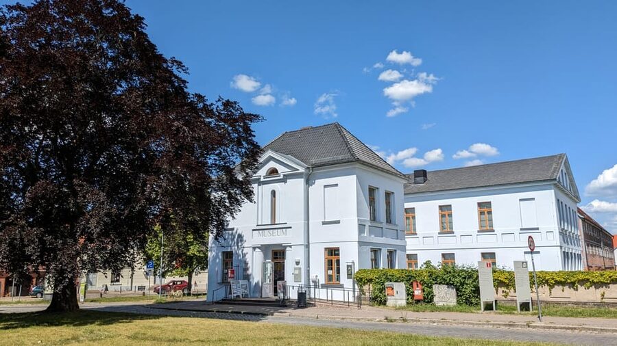 Güstrow: Guided tour of the historic city center - Free city museum before or after the tour