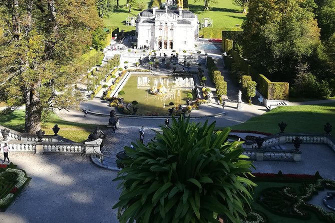 Half day- from Fussen to Neuschwansteincastle & Linderhof castle - Neuschwanstein and Hohenschwangau, the day’s busiest and most physical stop