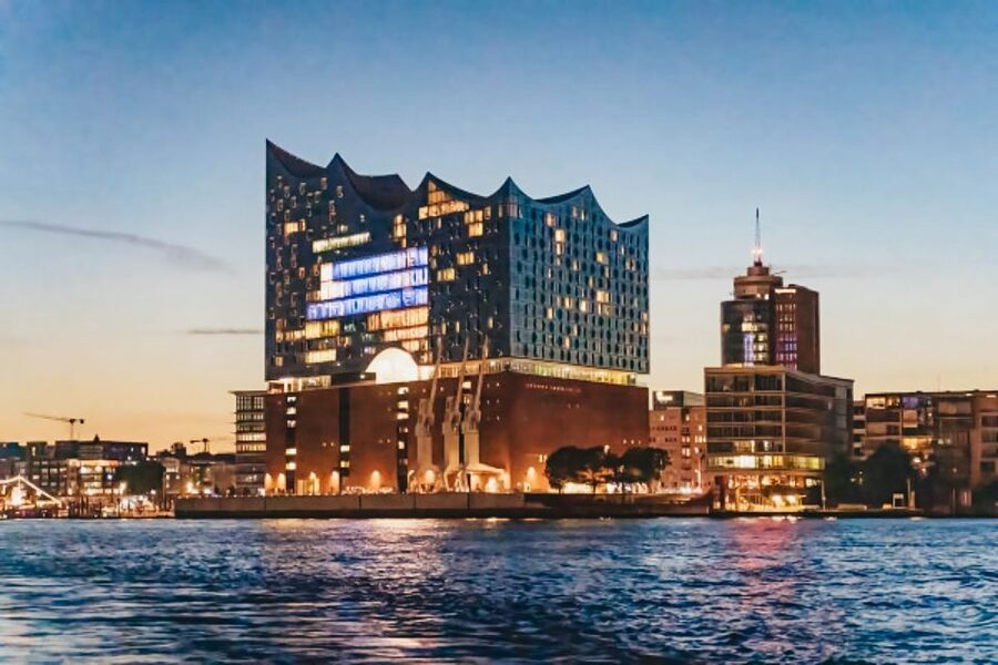 Hamburg: 1.5h Grand Harbor Evening Lights Cruise - When plans shift: Speicherstadt route changes and boat transfers