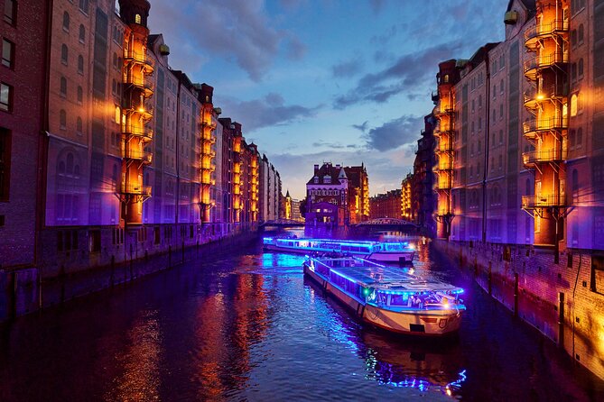 Hamburg: 1-hour evening light cruise - Container terminals, shipyard views, and what to expect from the commentary