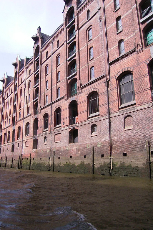 Hamburg: 1-Hour Harbor Cruise - Your 1-hour route, what you’ll actually see, and why it works