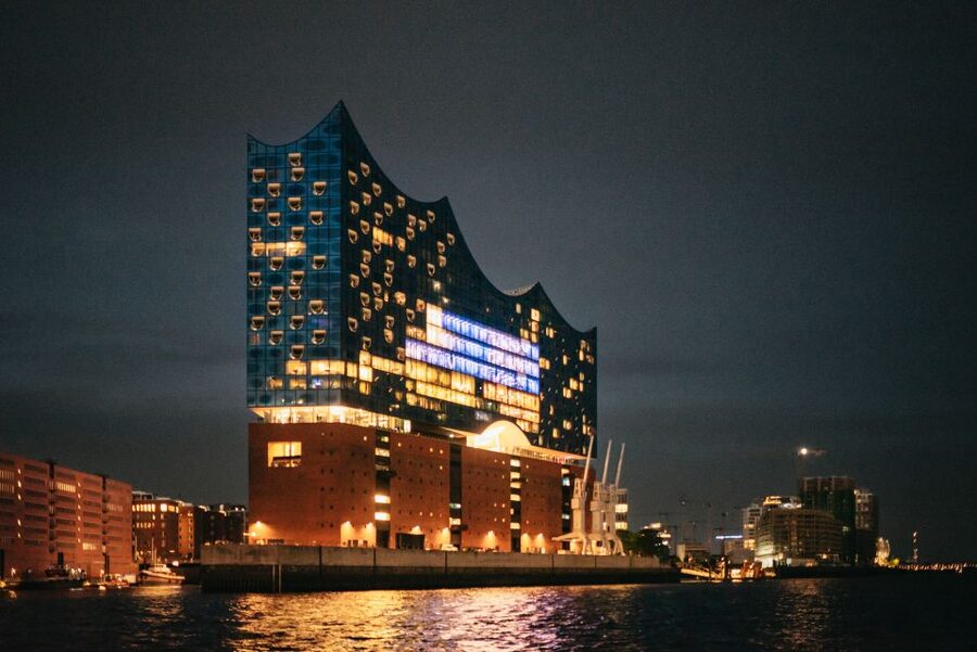 Hamburg: 1-Hour Harbor Evening Lights Cruise - Working port lights and container terminals, watching ships do their job