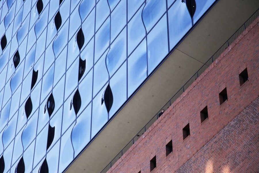 Hamburg: 2.5-Hour Discovery Tour - Getting your bearings in Hamburg, fast and on foot