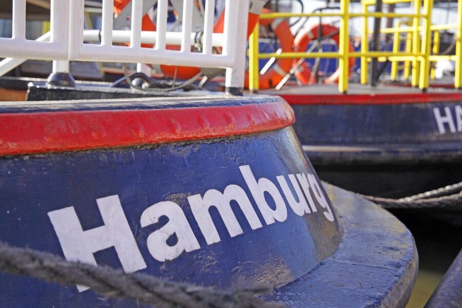 Hamburg: 2.5-Hour Discovery Tour - Old Town streets: Deich Street and the port city logic
