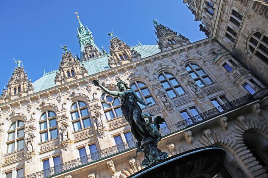 Hamburg: 2.5-Hour Discovery Tour - Elbphilharmonie: a modern icon with a port-city backdrop