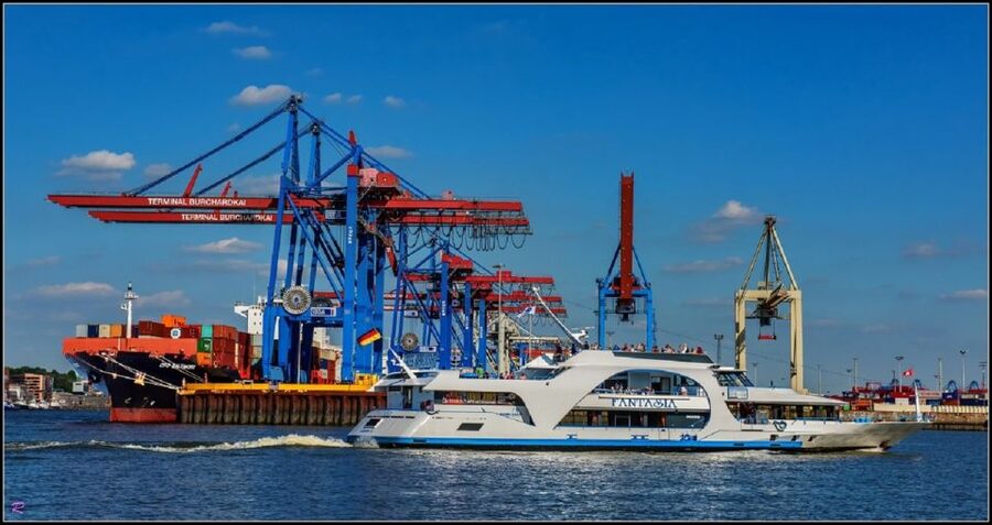 Hamburg: 2-Hour Sightseeing Cruise to Blankenese - Price and Value: What $47 Buys You in Real Terms