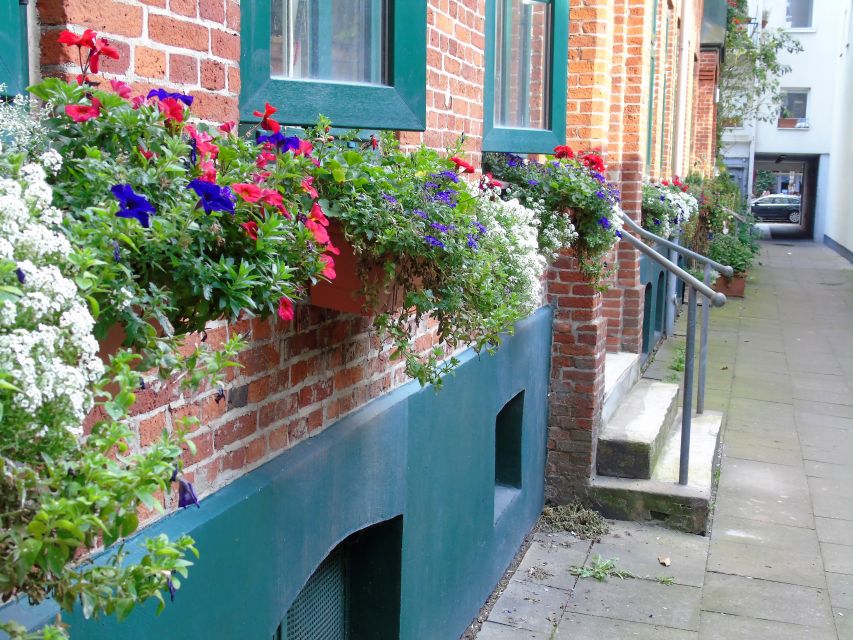 Hamburg: 2-Hour St. Georg Walking Tour - Key highlights you’ll feel on this St. Georg walk