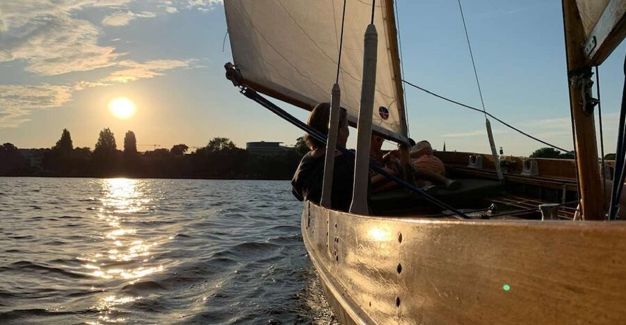 Hamburg: Alster River Sailboat Tour with Sundowner - Skippers, Stories, and How to Make It Feel Personal