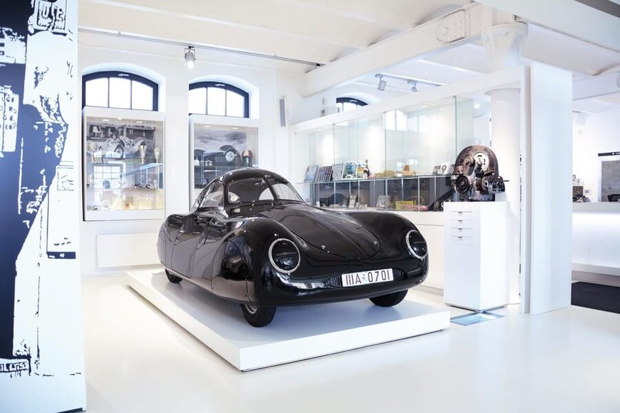 Hamburg: Automuseum PROTOTYP ticket - Your hands-on moment: the Porsche 365 driving simulator