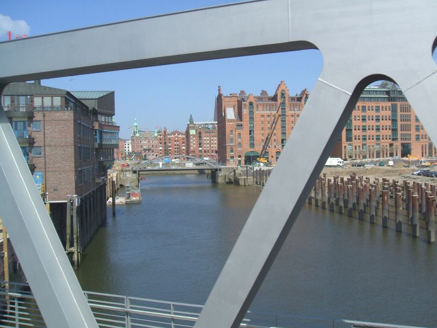 Hamburg: Bike Tour of the Speicherstadt & Old Harbor - Hamburg Port, Steinwerder, and the Workday Feel of the Water