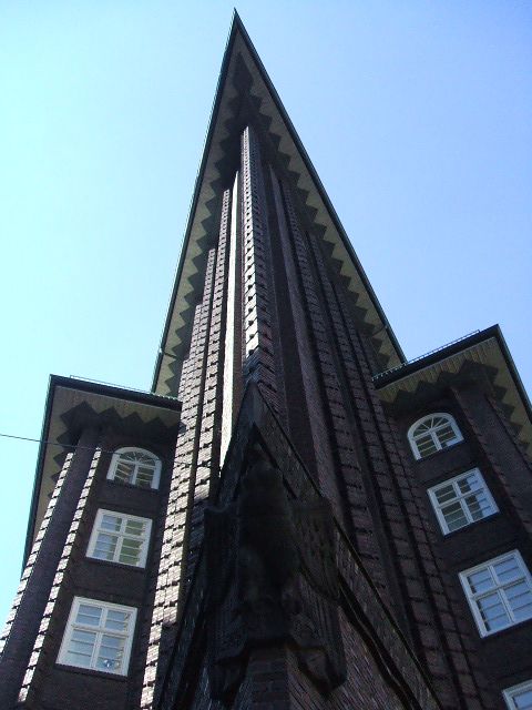 Hamburg: Bike Tour of the Speicherstadt & Old Harbor - Kaffee Pause at Hafen Museum: A Real Break in the Middle