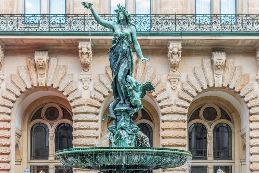 Hamburg City: Scavenger Hunt Self-Guided Tour - Time on Your Feet, Time for Breaks (270 Minutes)
