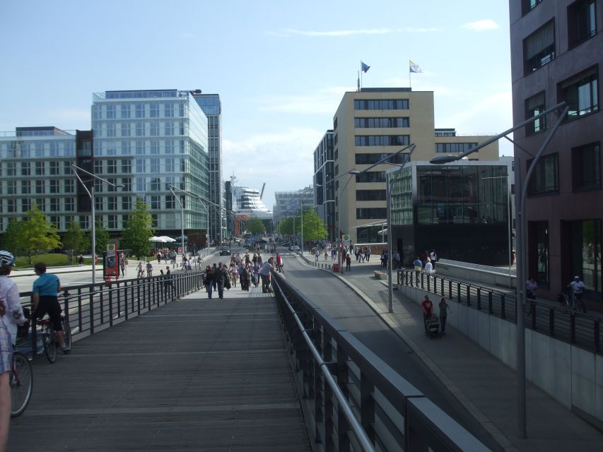 Hamburg: City Tour by Bike with Elbphilharmonie - Key highlights that make this tour work