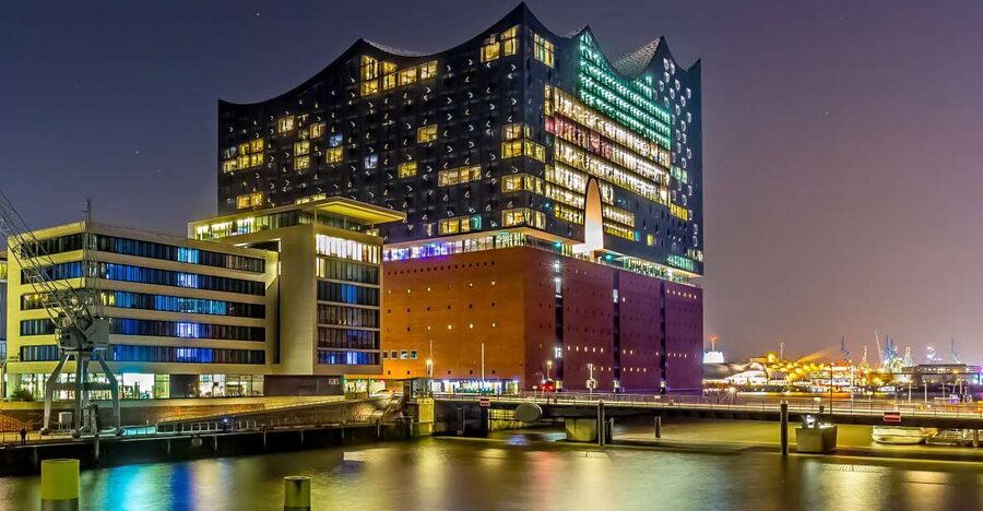 Hamburg: Elbphilharmonie Plaza Guided Tour - Quay-side first look and the 82 m escalator ride