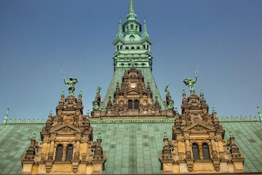 Hamburg - Freemason Walking Tour in German - Stephansplatz and the Lodge Headquarters, Moving From Past to Present