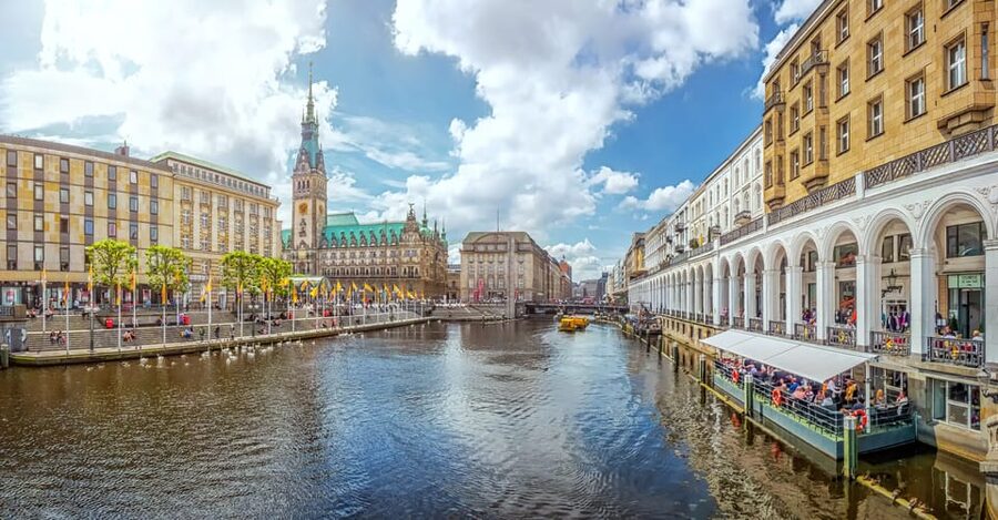 Hamburg: Guided Bike Tour - What you’re really buying in 3 hours